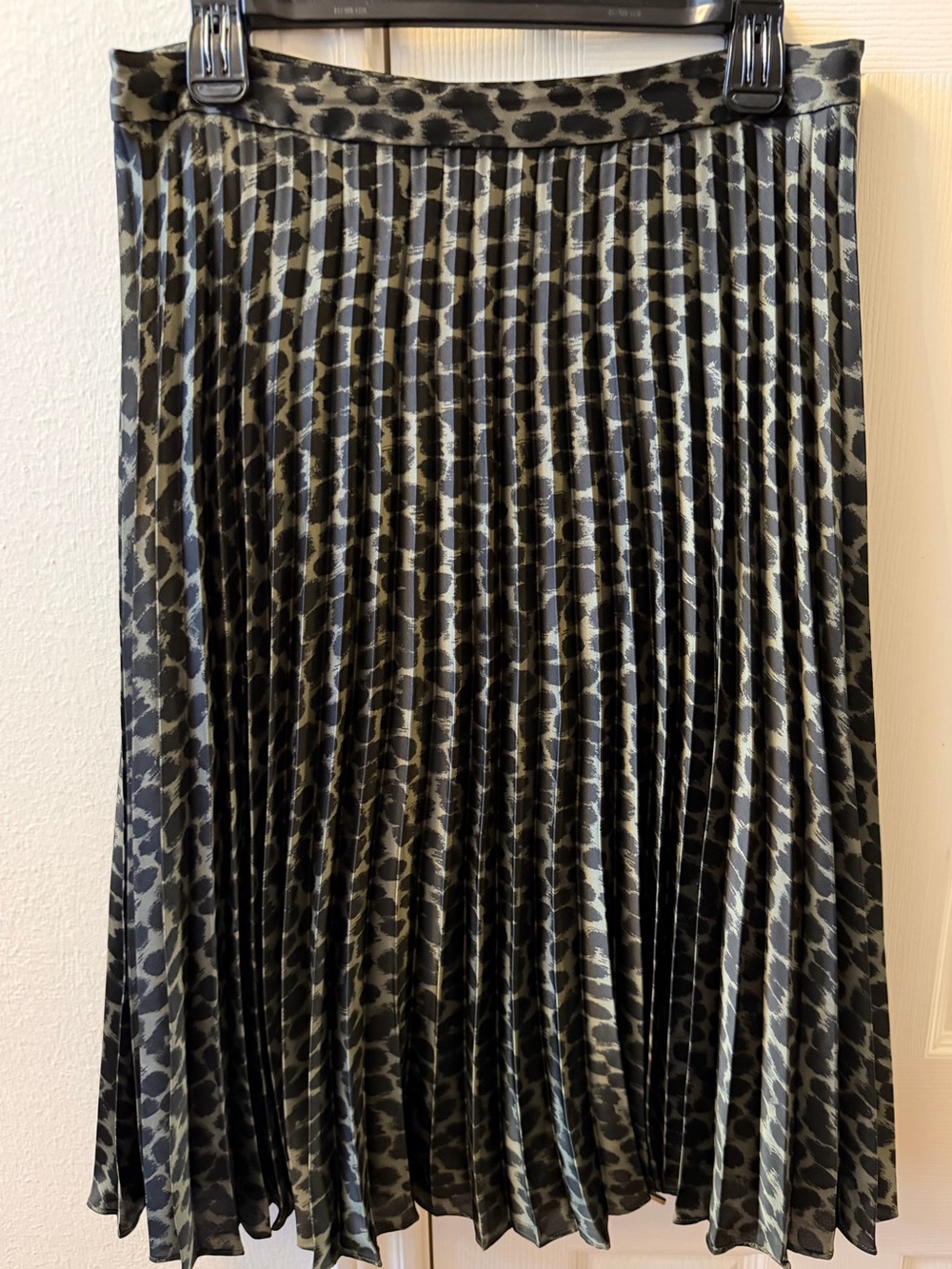 Banana Republic Pleated Leopard-Print Midi Skirt | Black & Olive